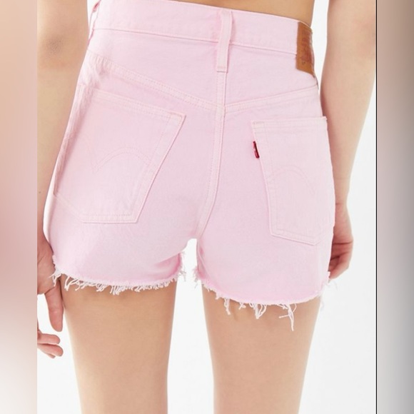 Vintage Pink Levi’s Shorts - Picture 2 of 5
